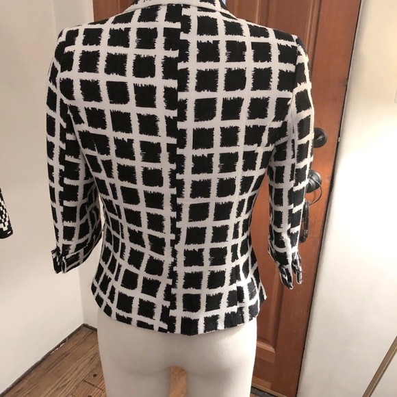 Blazer | Women's Crop Sleeve Blazer - Picture 3 of 5